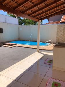 A piscina localizada em Casa De Temporada Seja Bem Vindos ou nos arredores