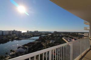 Balkón nebo terasa v ubytování Sunset Haven at Destin's Pelican Beach Resort