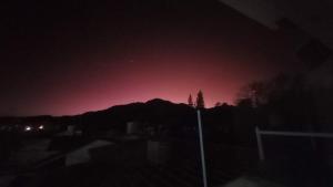 Una imagen general de la montaña o una montaña tomada desde la casa de vacaciones
