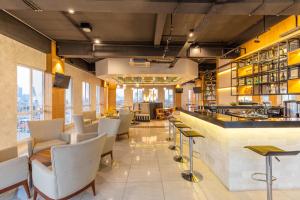 Salone o bar di Great Diponegoro Hotel Surabaya
