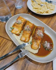 Afbeelding uit fotogalerij van Gunita Villas in Santo Tomas +18 foto's