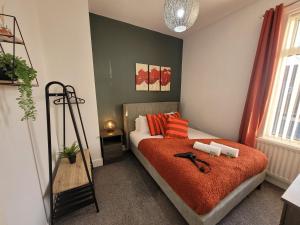 Postel nebo postele na pokoji v ubytování Luke Stays - Rokeby Street