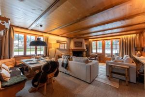 Setusvæði á Charming Alpine Apartment Gstaad