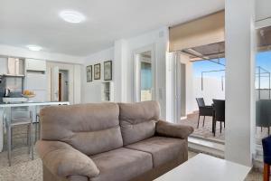 Posezení v ubytování Atico Conil Vistas - Sólo Familias + 17 fotografií