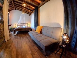 Postel nebo postele na pokoji v ubytování FoRest Loft