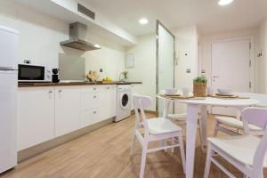 Dapur atau dapur kecil di Albareda Olehousing +91 gambar