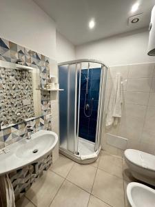 A bathroom at Notti Magiche