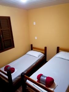 Ένα ή περισσότερα κρεβάτια σε δωμάτιο στο Hostel monte serrat +19 φωτογραφίες