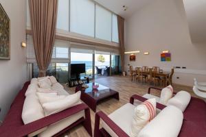 Fotografie z fotogalerie ubytování Regal Home with Shared Pool near Beach in Bodrum v destinaci Golturkbuku + 13 fotografií