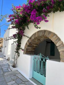 The building in which the holiday home is located