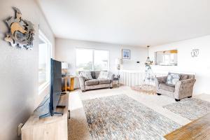 Posezení v ubytování Tidal Links - 4 Bed 3 Bath Vacation home in Bandon Dunes