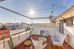 Balkon lub taras w obiekcie Mata Alameda Skyview by Valcambre