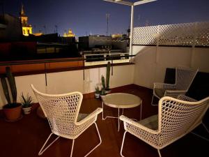 Balkon lub taras w obiekcie Mata Alameda Skyview by Valcambre