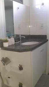 Η κουζίνα ή μικρή κουζίνα στο Apartamento bairro Praia do Canto na Reta da Penha