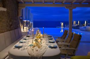 Bazén v ubytovaní Luxurious Villa in Mykonos with Pool alebo v jeho blízkosti