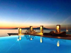 Basen w obiekcie Luxurious Villa in Mykonos with Pool lub w pobliżu