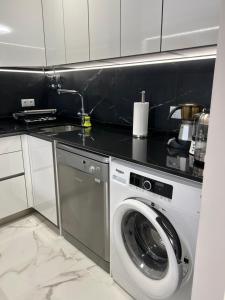 Kuchyňa alebo kuchynka v ubytovaní Apartament Vinamar VI La Mata
