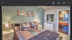 Postel nebo postele na pokoji v ubytování Chalet de lujo + 20 fotografií