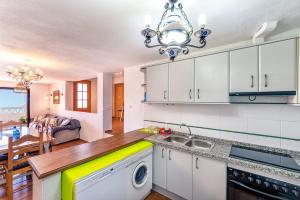 Kuchyňa alebo kuchynka v ubytovaní Apartamento Casa Manuela en Capileira - Alpujarra + 28 fotografií