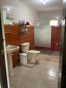 Koupelna v ubytování VILLA LOMAS LINDAS