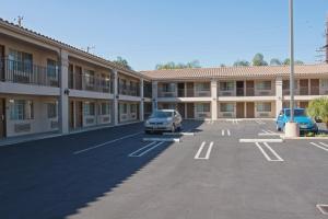 Foto dalla galleria di Burbank Inn and Suites a Burbank