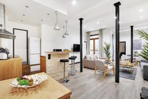 Kuchyňa alebo kuchynka v ubytovaní Chic apartment - 3BR-8P - Le Marais