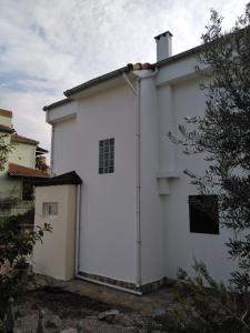 Budova, kde se vila nachází