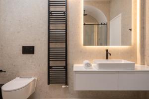 Łazienka w obiekcie Upscale Athens Luxury Penthouse