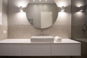 Łazienka w obiekcie Upscale Athens Luxury Penthouse