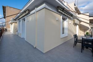 Balkon lub taras w obiekcie Upscale Athens Luxury Penthouse