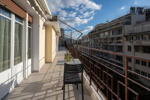 Balkón alebo terasa v ubytovaní Upscale Athens Luxury Penthouse