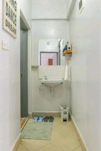 Kúpeľňa v ubytovaní Spacious studio near highway