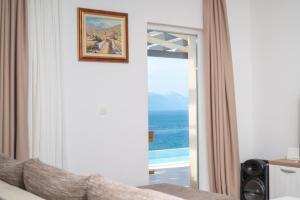 Imagen de la galería de Villa Seaview, en Ploče 50 fotos más