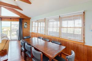 Gallery image of Hooked on Beach Life #16-AC in Avon