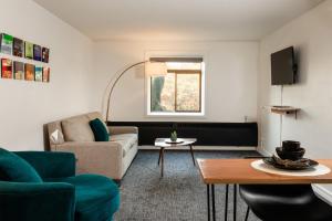 TV a/nebo společenská místnost v ubytování Hotel Leo
