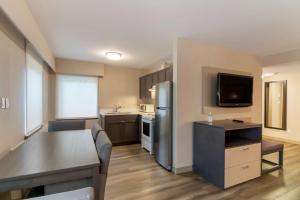 Kuchnia lub aneks kuchenny w obiekcie Best Western Premier Aberdeen Kamloops