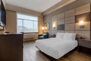 Łóżko lub łóżka w pokoju w obiekcie Best Western Premier Aberdeen Kamloops