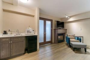 Kuchnia lub aneks kuchenny w obiekcie Best Western Premier Aberdeen Kamloops