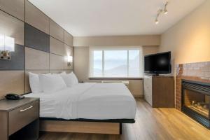 Łóżko lub łóżka w pokoju w obiekcie Best Western Premier Aberdeen Kamloops