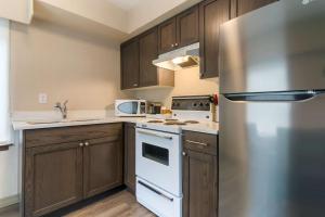 Kuchnia lub aneks kuchenny w obiekcie Best Western Premier Aberdeen Kamloops