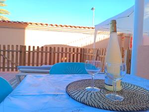 Nápoje v ubytovaní Cozy Bungalow Maspalomas Green