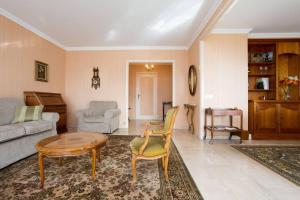 Zdjęcie z galerii obiektu Spacious 1 bedroom flat with SEA VIEW w Cannes