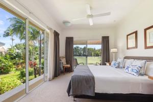 Letto o letti in una camera di Paradise Links Resort Port Douglas
