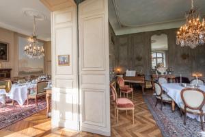 Posezení v ubytování L'Hotel de Panette, Un exceptionnel château en coeur de ville