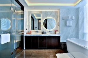 Koupelna v ubytování 银都酒店 Yandoo Hotel