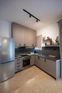 A kitchen or kitchenette at Dwell house