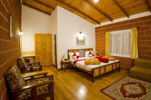 Postel nebo postele na pokoji v ubytování Altius Nest Hotel