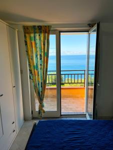 A general sea view or a sea view taken from Az apartmant