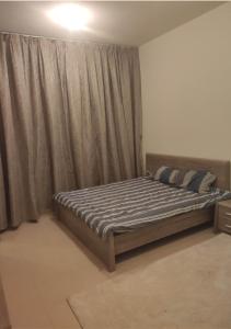 Postel nebo postele na pokoji v ubytování Super comfortable master bedroom in shared apartment