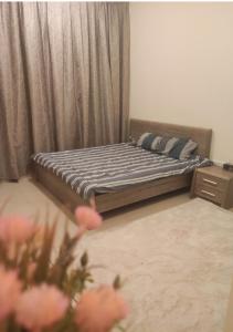 Postel nebo postele na pokoji v ubytování Super comfortable master bedroom in shared apartment